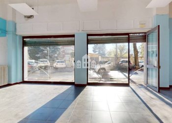 Interno non residenziale - Negozio via reyneri, 20, Rivarolo Canavese - foto 33