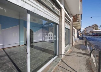 Facciata - Negozio via reyneri, 20, Rivarolo Canavese - foto 35