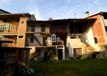 Facciata - Casa indipendente via dei portici, snc, Rueglio - foto 2