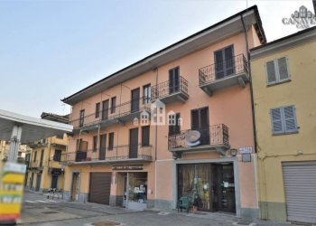 Facciata - Bilocale piazza Craveri, 2, Pont-Canavese - foto 5