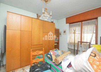 Camera da letto - Bilocale Località Nava, 11, Cuorgnè - foto 5