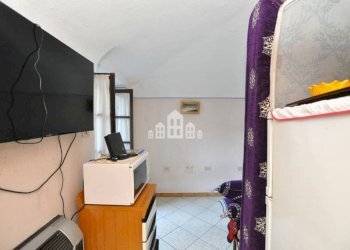 Stanza arredata - Bilocale via caviglione, 44, Pont-Canavese - foto 5