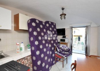 Cucina - Bilocale via caviglione, 44, Pont-Canavese - foto 11