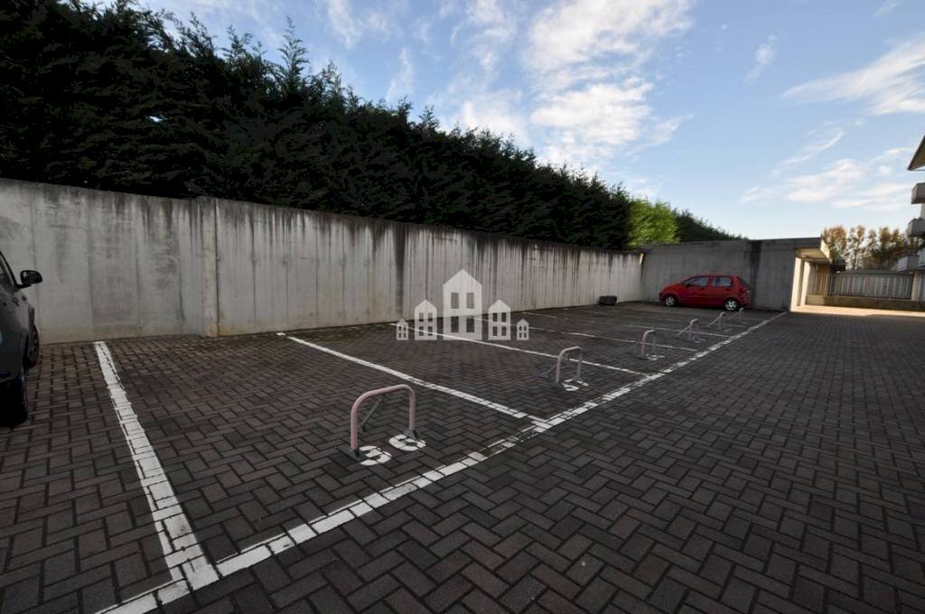 Posto macchina - Box via Ghione, 25, Castellamonte - foto 2