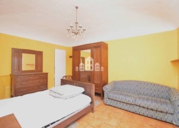 Camera da letto - Casa indipendente Località Biancetta, 10, Cuorgnè - foto 12