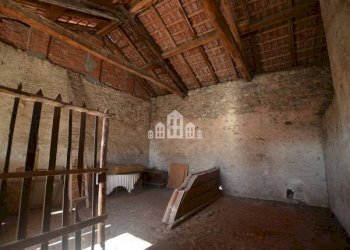 Stanza non arredata - Casa indipendente Località Biancetta, 10, Cuorgnè - foto 18