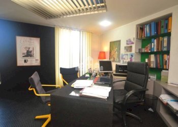 Ufficio - Ufficio piazza martiri della libertà, 1, Cuorgnè - foto 11