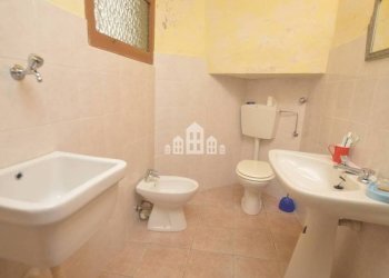 Bagno - Ufficio piazza martiri della libertà, 1, Cuorgnè - foto 16