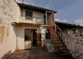 Facciata - Casa indipendente via Pietro Micheletto, 27, Castellamonte - foto 1
