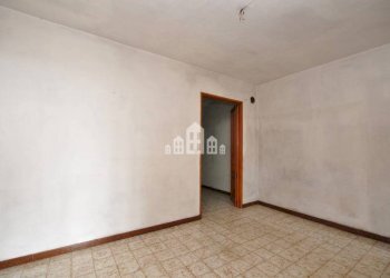 Stanza non arredata - Independent house via Pietro Micheletto, 27, Castellamonte - photo 14