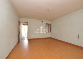 Stanza non arredata - Independent house via Pietro Micheletto, 27, Castellamonte - photo 23