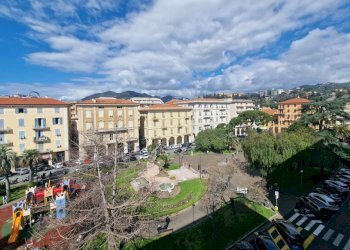 Viste - Attico piazza Roma, Chiavari - foto 1