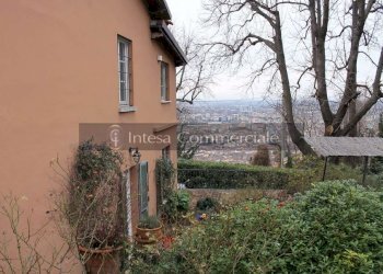 FIANCO CASA - Villa Brescia - foto 4