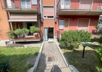 Facciata - Trilocale via Cesare Battisti, 7A, San Paolo d'Argon - foto 1