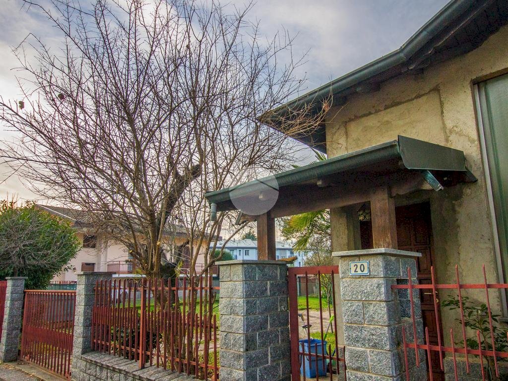 Villa Via Giuseppe Garibaldi, Garbagnate Milanese - photo 2
