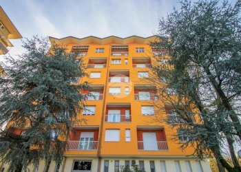 Three-room apartment Via Milano, Garbagnate Milanese - photo 1