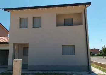 Semi-detached Villa Cordignano - photo 1