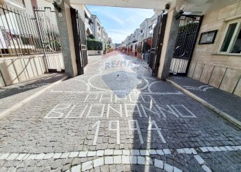 Villa a Schiera via Enrico de Nicola, Melito di Napoli - foto 1