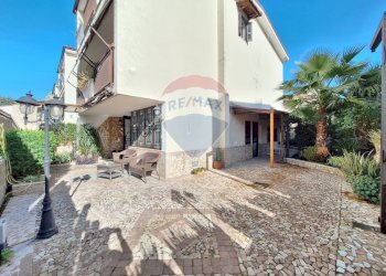 Villa a Schiera via Enrico de Nicola, Melito di Napoli - foto 4