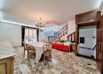 Villa a Schiera via Enrico de Nicola, Melito di Napoli - foto 15