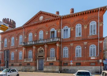 Stabile - Palazzo Piazza Martiri della Libertà, Favria - foto 1
