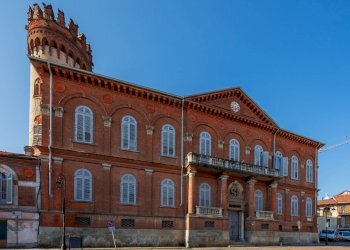 Stabile - Palazzo Piazza Martiri della Libertà, Favria - foto 2