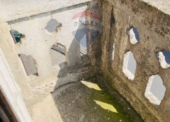 Portion of a house corso Italia, Capizzone - photo 8