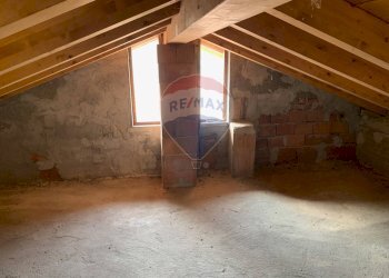 Portion of a house corso Italia, Capizzone - photo 12