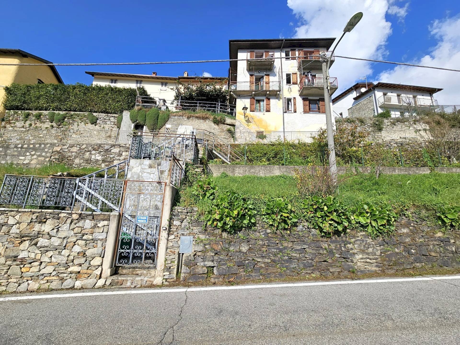 Apartment Via Fratelli Zaccheo, Maccagno con Pino e Veddasca - photo 3