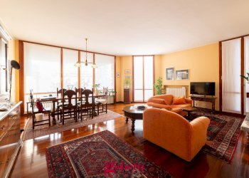 Quadrilocale Via Guglielmo Marconi, Gavirate - foto 5