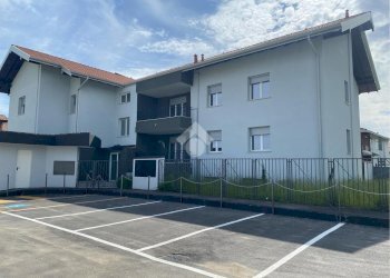 Three-room apartment Via Gorizia, Ossona - photo 1