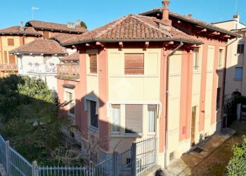 Villa Via Dacomo, Alba - foto 1