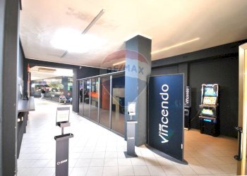 Negozio viale Vittorio Emanuele II, 3 
 Pavia, Pavia - foto 1