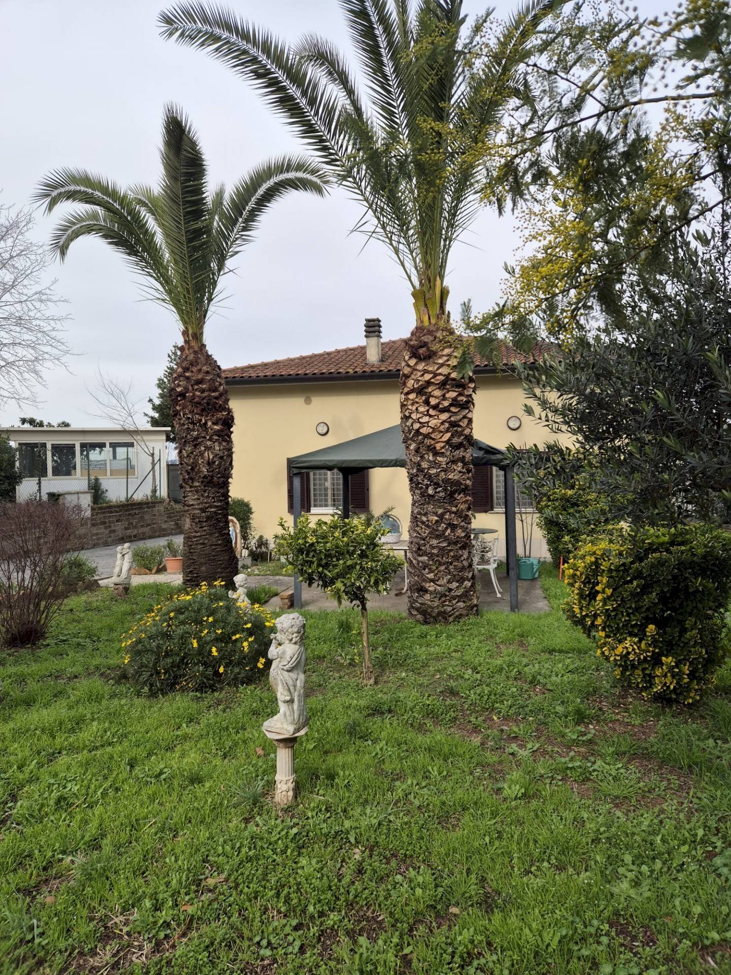 Villa Unifamiliare Viale Delle Galline Bianche, Roma (zona Labaro) - foto 2