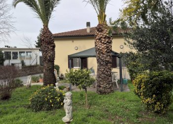Villa Unifamiliare Viale Delle Galline Bianche, Roma (zona Labaro) - foto 2