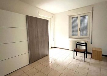 Stanza non arredata - Two-room apartment via Nazionale, Caino - photo 12