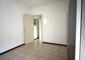 Stanza non arredata - Two-room apartment via Nazionale, Caino - photo 13