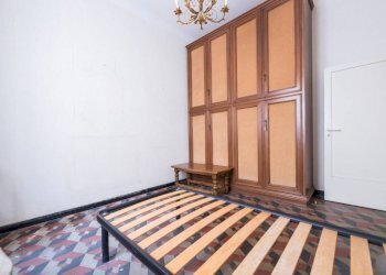 Camera da letto - Bilocale via Ponterotto, Genova (zona Marassi) - foto 28