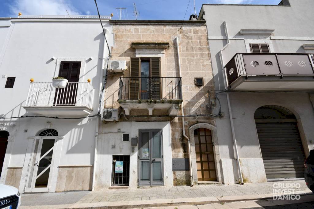 Facciata - Magazzino corso giuseppe garibaldi ostuni, Cisternino - foto 1