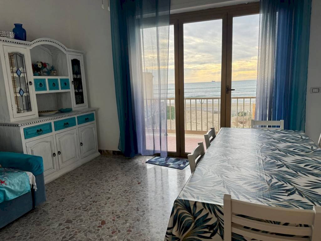 Salone - Trilocale Lungomare degli Ardeatini, 264, Ardea - foto 1