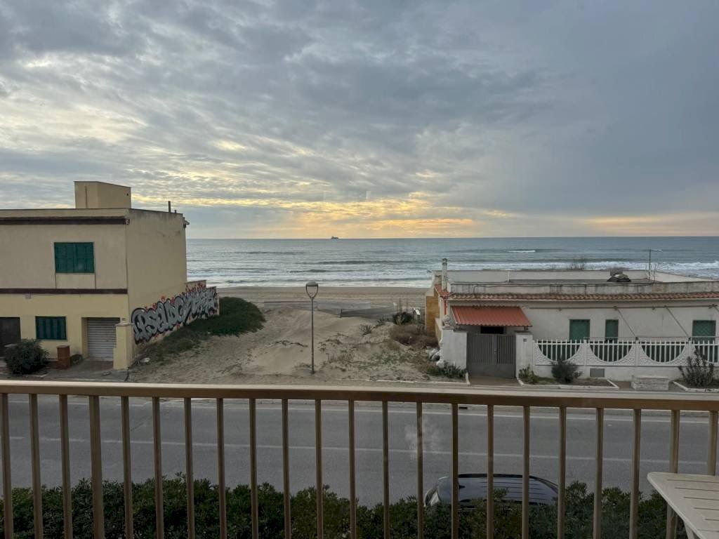 Balcone - Trilocale Lungomare degli Ardeatini, 264, Ardea - foto 2