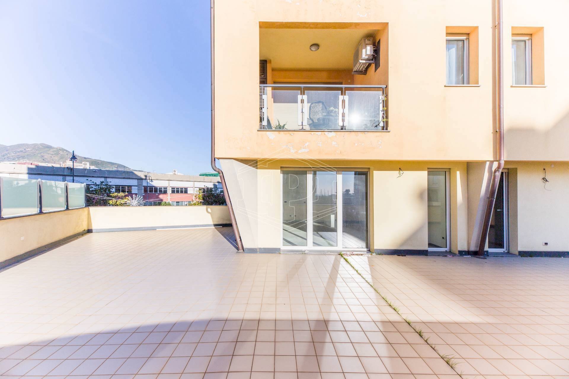 Apartment Via Luigi Cibrario, Genova (neighborhood Sestri Ponente) - photo 2