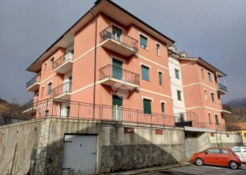 Quadrilocale Località ponte di savignone, Savignone - foto 1