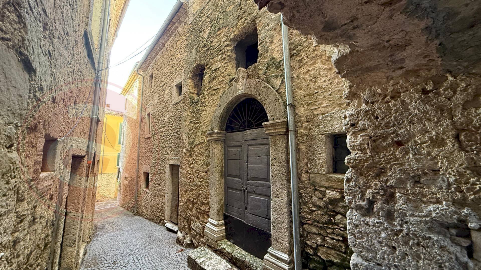 Stable - Palace Via Vescovo Cassiodoro Margarita, Santopadre - photo 2