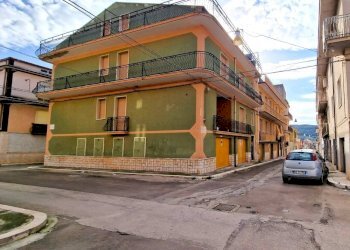 Apartment Via Antonio Carugno, San Nicandro Garganico - photo 1