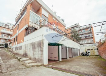 Box Via Diano Marina, Roma (neighborhood Torrevecchia) - photo 3