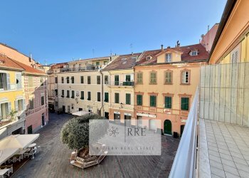 Trilocale Piazza Massena, Loano - foto 1