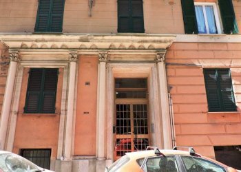 Facciata - Trilocale via Gerolamo Pittaluga, 4, Genova (zona Sampierdarena) - foto 3