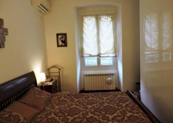 Camera da letto - Trilocale via Gerolamo Pittaluga, 4, Genova (zona Sampierdarena) - foto 20