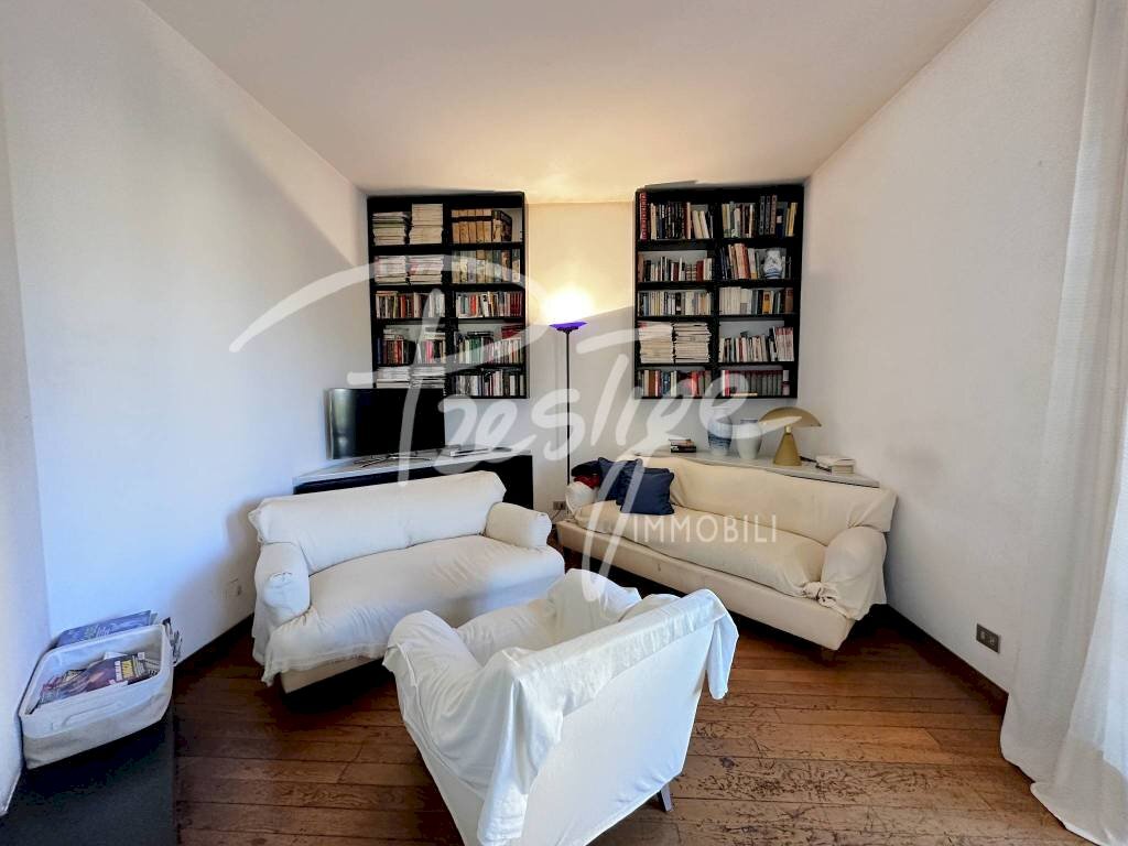 Salone - Apartment via Agostino Falconi, La Spezia - photo 3